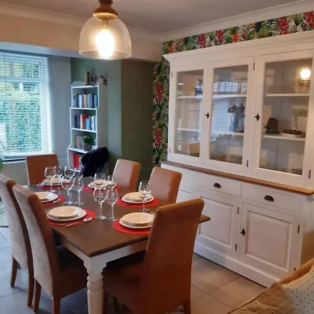 Our Lily House, Een Gezellig Familiehuis In Rustige Omgeving *