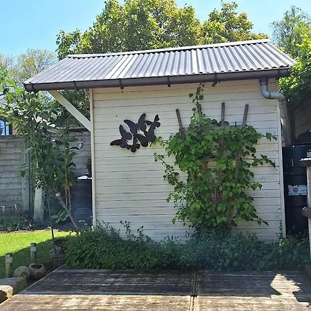 Holiday home Our Lily House, Een Gezellig Familiehuis In Rustige Omgeving *